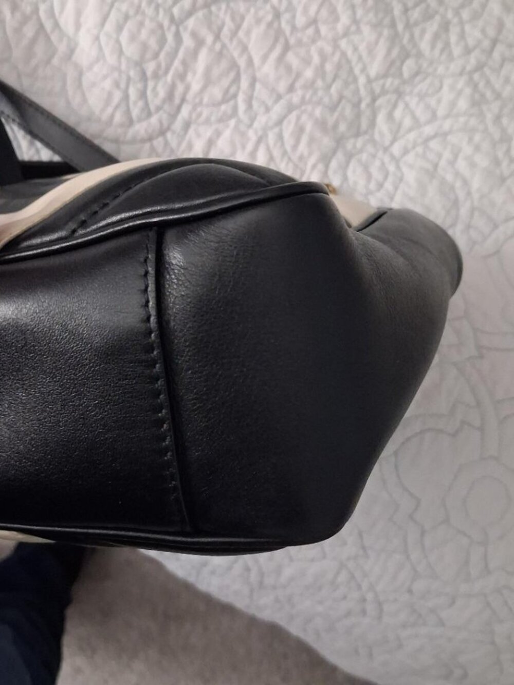 Auth GUCCI Marmont Matelasse GG Shoulder Bag - Picture 4 of 14